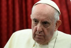 Pope's knee troubles force cancellation of trip to Africa