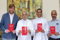  Prelate launches Indian edition of 'Desiderio Desideravi'