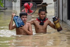 Six Filipinos killed in powerful typhoon