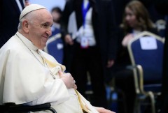 Pope urges global leaders to 'work for peace, not weapons'