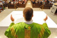 Study of US priests shows distrust of bishops