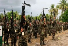 Six Islamic extremists surrender in Philippines