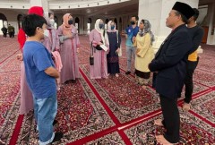 Malaysian body backs Muslim visits to other worship sites  