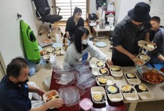 Food with love for homeless and hungry Koreans 