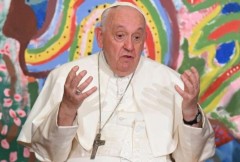 Pope says situation at US-Mexico border is 'serious problem'