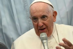 Pope Francis on plane talks about Ukraine