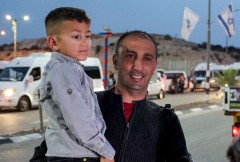 Israeli volunteers help Palestinians access treatment