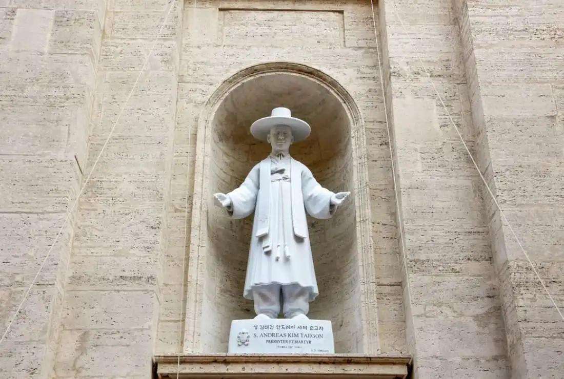 The statue of St. Andrew Kim Tae-gon was unveiled on the outer wall of Saint Peter’s Basilica at the Vatican on Sept. 16