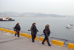 Boat carrying North Korean defectors reaches South