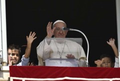Pope invites children to Vatican in November