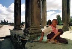 Amnesty urges Cambodia to end evictions at Angkor Wat