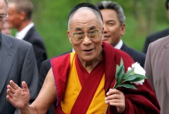 China asks Tibetans to denounce Dalai Lama