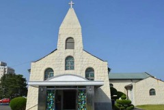 Korean Catholics run marathon to protect their ‘Sunrise Church’