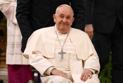 Waiting, not worldliness, leads to the Lord, pope says