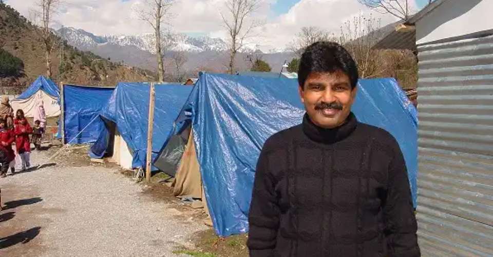 Shahbaz Bhatti on an aid mission in Pakistan